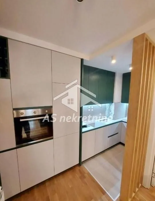 Rent, three bedroom apartment, 77m², Crveni Krst, Beograd