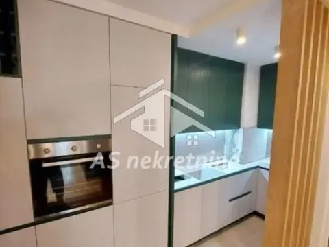 Izdavanje, trosoban stan, 77m², Vračar Sve Podlokacije, Beograd - image 3