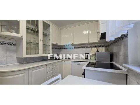 Izdavanje, trosoban stan, 97m², Slavija, Vračar Sve Podlokacije - image 4