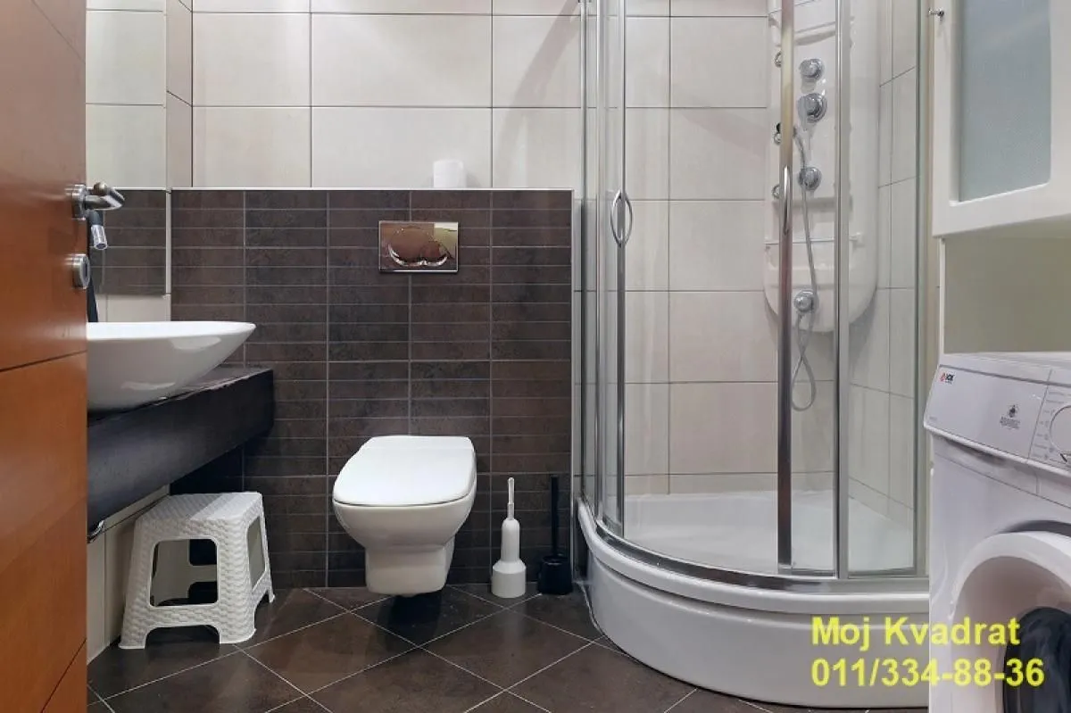 Sale, two bedroom apartment, 74m², Vukov Spomenik, Zvezdara Sve Podlokacije