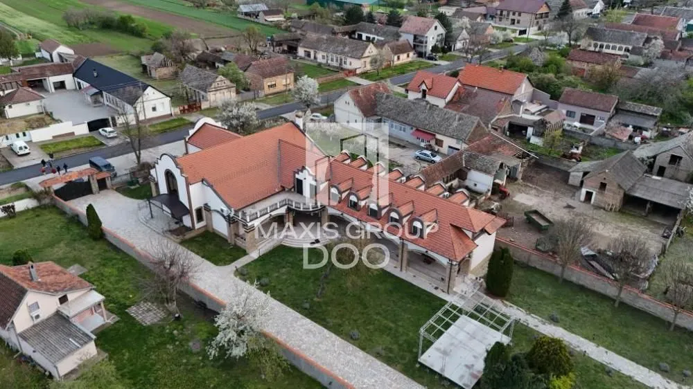 Prodaja, kuća, 1080m², Surduk, Stara Pazova