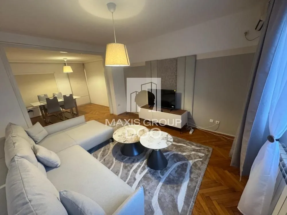Izdavanje, trosoban stan, 64m², Stari Grad, Beograd