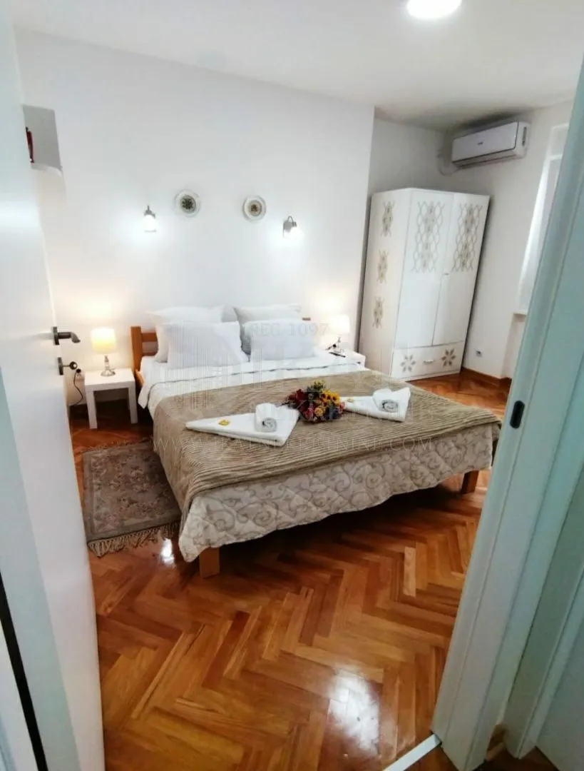 Izdavanje, dvosoban stan, 63m², Stari Grad, Beograd