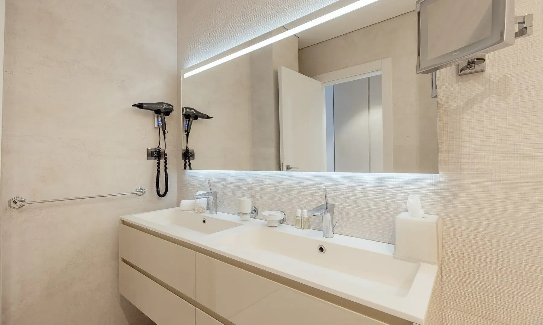 Prodaja, dvosoban stan, 190m², Kotor, Crna Gora