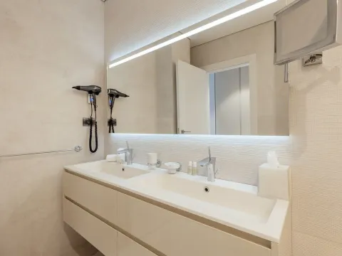 Sale, two bedroom apartment, 190m², Tivat, Crna Gora - image 14