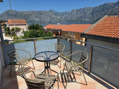 Sale, three bedroom apartment, 115m², Prčanj, Kotor - image 10