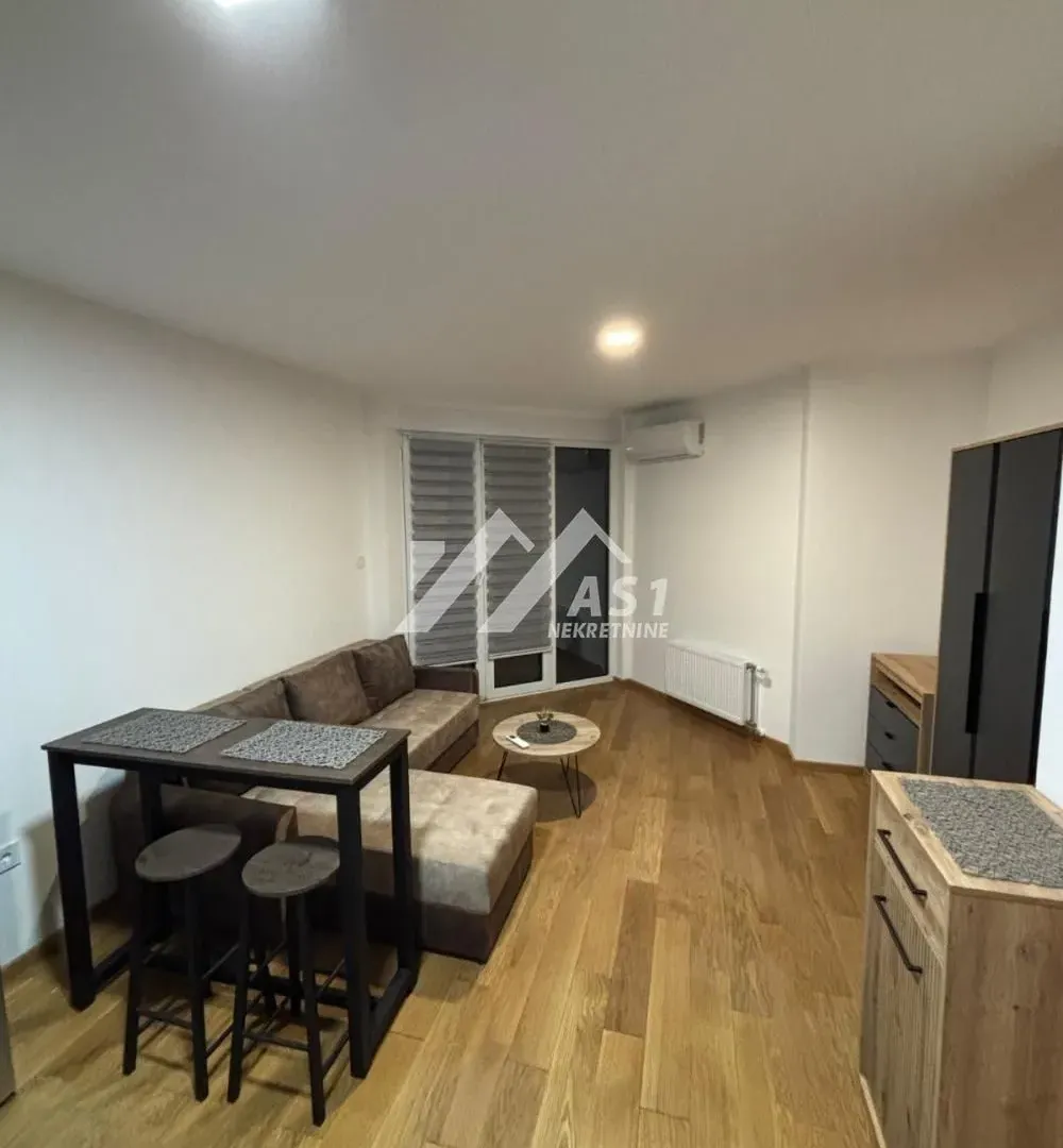 Izdavanje, stan, 28m², Sajam, Novi Sad Sve Podlokacije