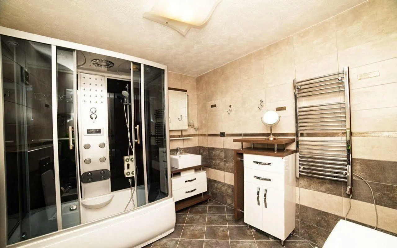 Prodaja, dvosoban stan, 142m², Rafailovići, Budva