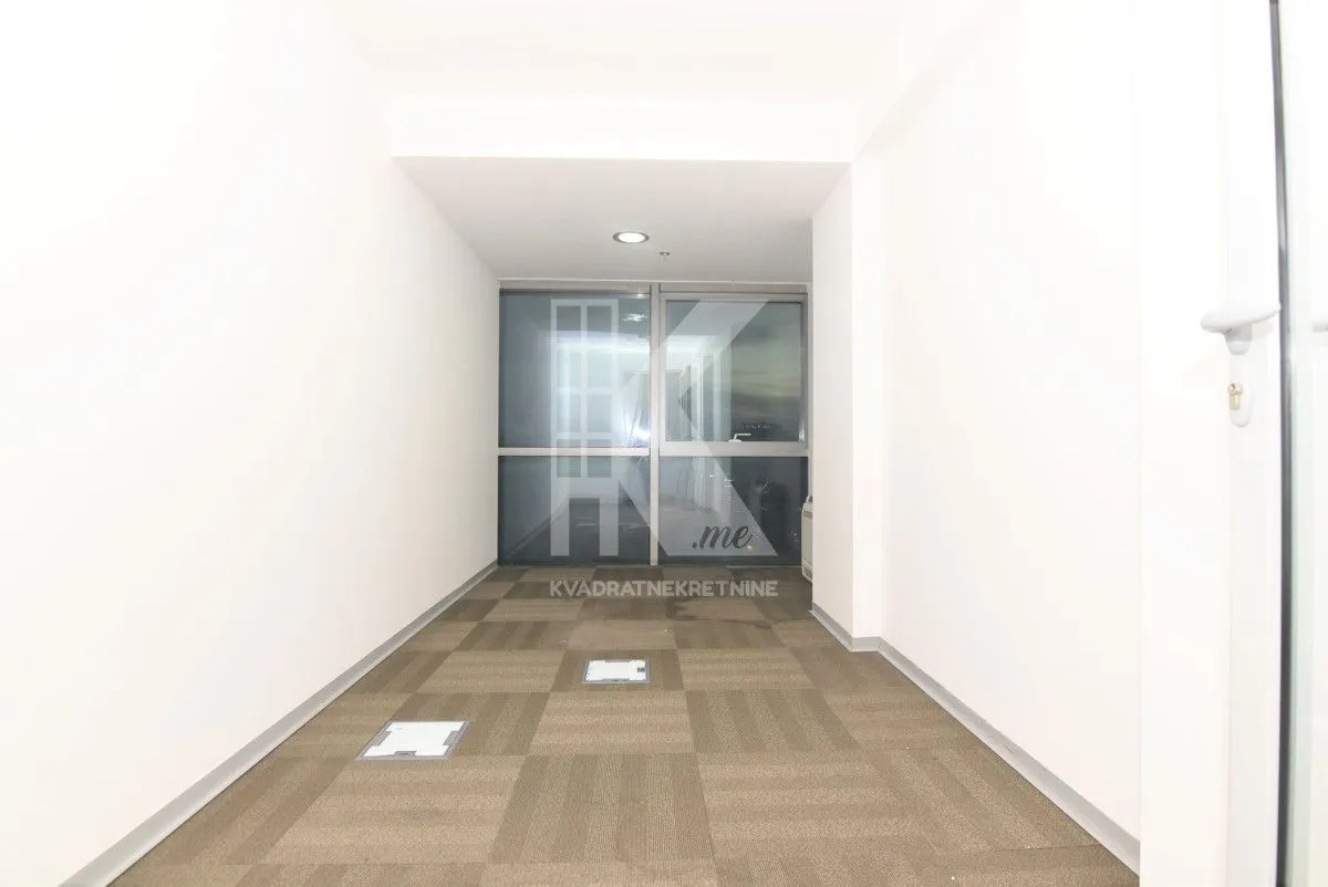 Rent, office space, 445m², Preko Morače, Podgorica