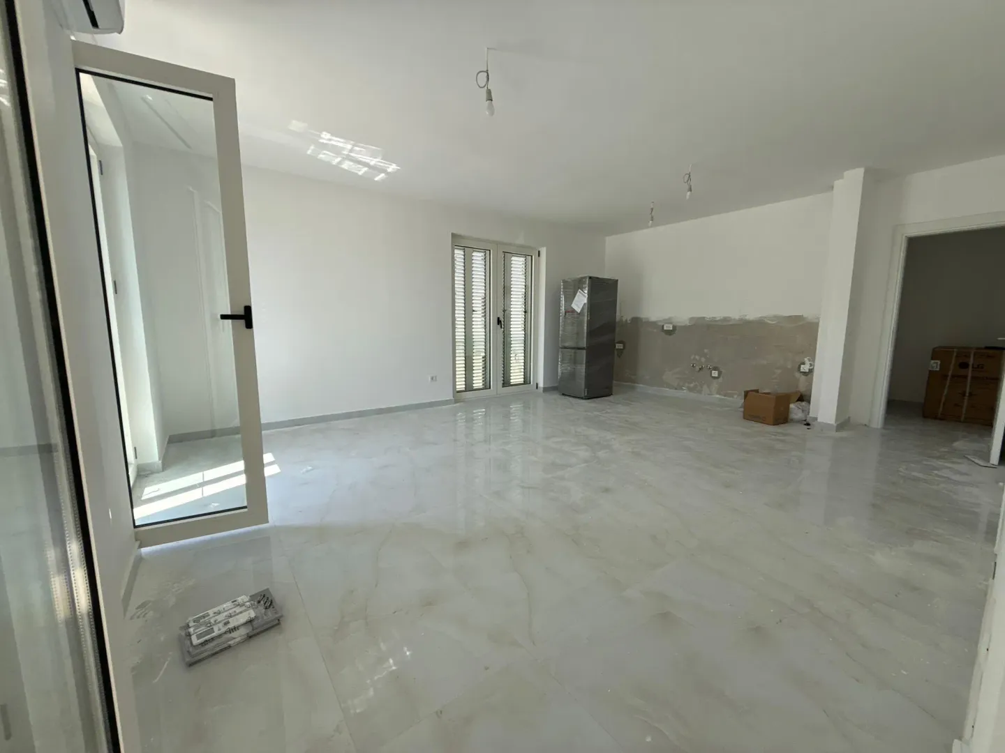 Prodaja, dvosoban stan, 63m², Mrčevac, Tivat