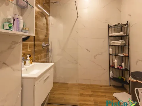 Prodaja, dvosoban stan, 94m², Preko Morače, Podgorica - image 9