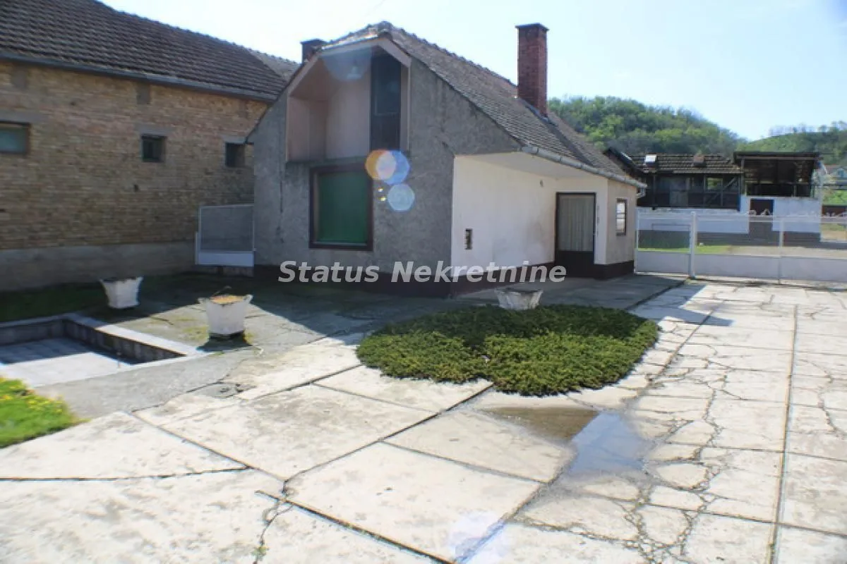 Prodaja, kuća, 148m², Titel, Novi Sad