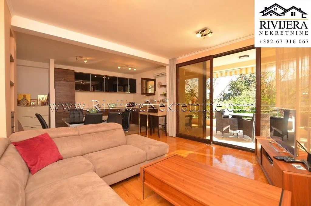 Prodaja, dvosoban stan, 98m², Đenovići, Herceg Novi