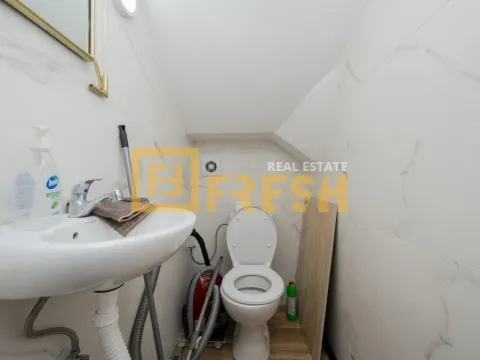 Izdavanje, trosoban stan, 110m², Momišići, Podgorica - image 4