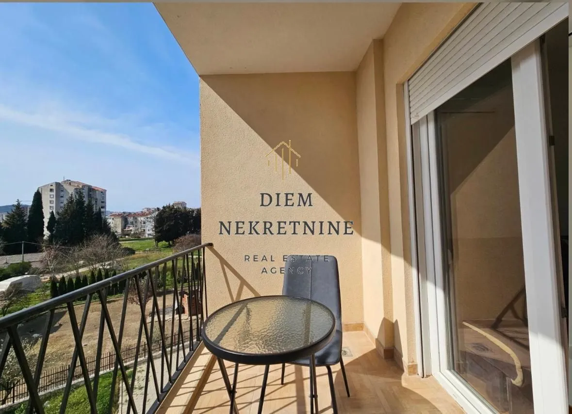 Izdavanje, jednosoban stan, 44m², Centar, Bar