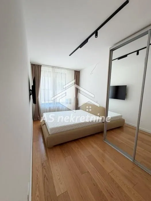 Rent, three bedroom apartment, 125m², Crveni Krst, Beograd