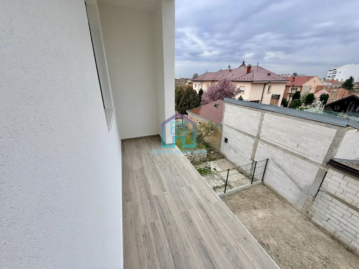 Prodaja, četvorosoban stan, 104m², Vidovdansko naselje, Novi Sad Sve Podlokacije