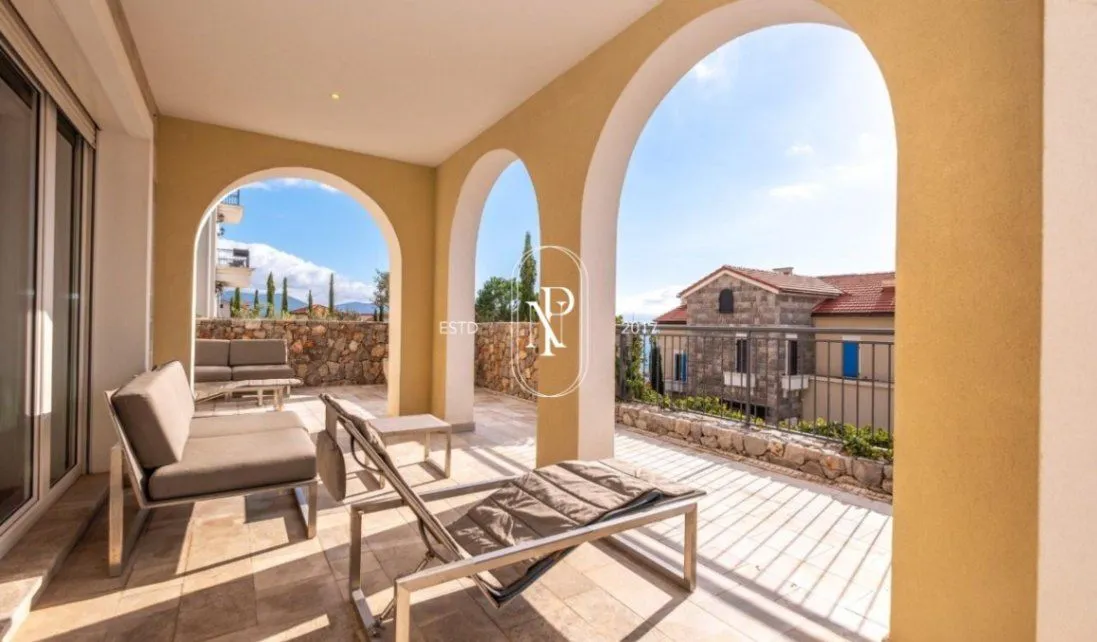 Sale, two bedroom apartment, 152m², Luštica Bay, Tivat