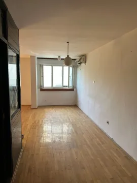 Prodaja, dvosoban stan, 80m², Blok 5, Podgorica - image 2