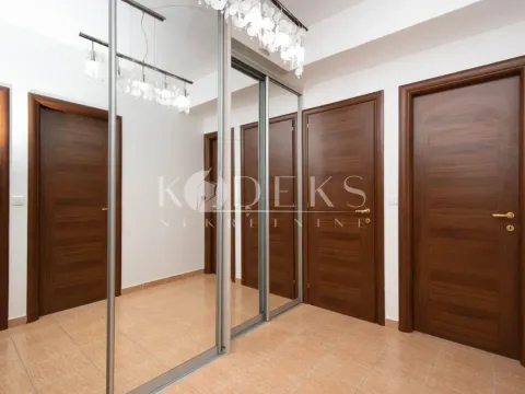 Rent, three bedroom apartment, 92m², City Kvart, Podgorica - image 12