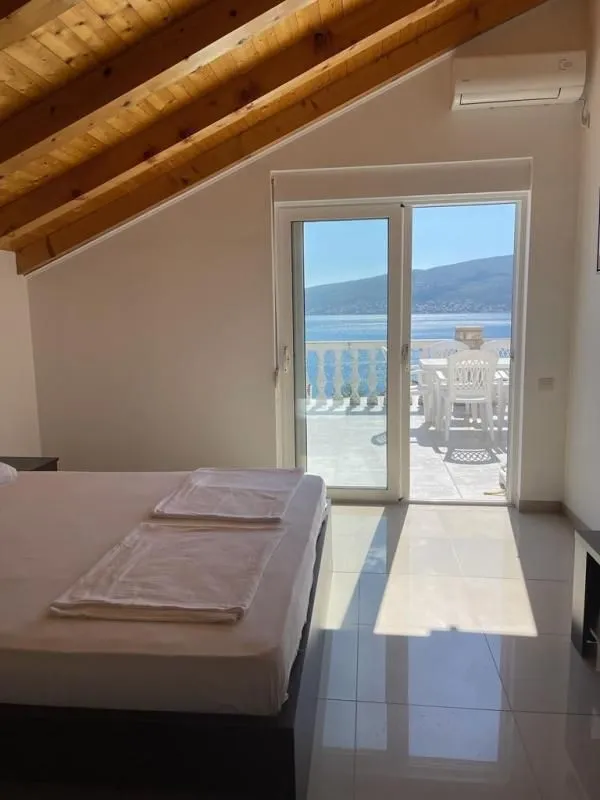 Prodaja, kuća, 430m², Baošići, Herceg Novi