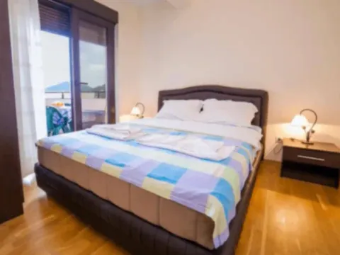 Rent, apartment, 75m², Rafailovići, Budva - image 2