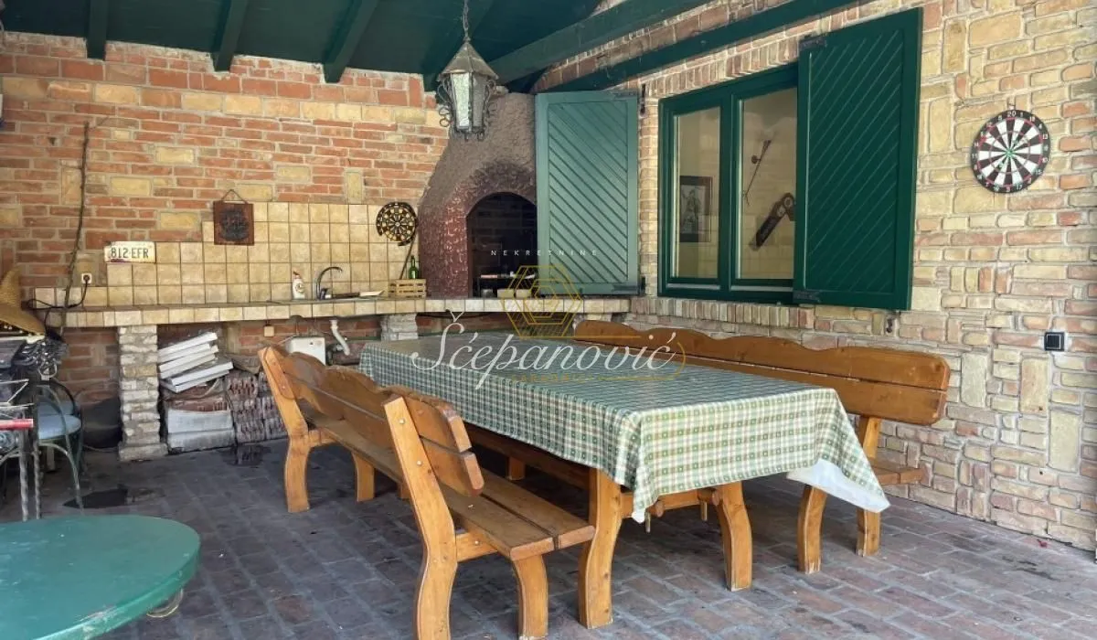Prodaja, kuća, 202m², Sremska Kamenica, Petrovaradin