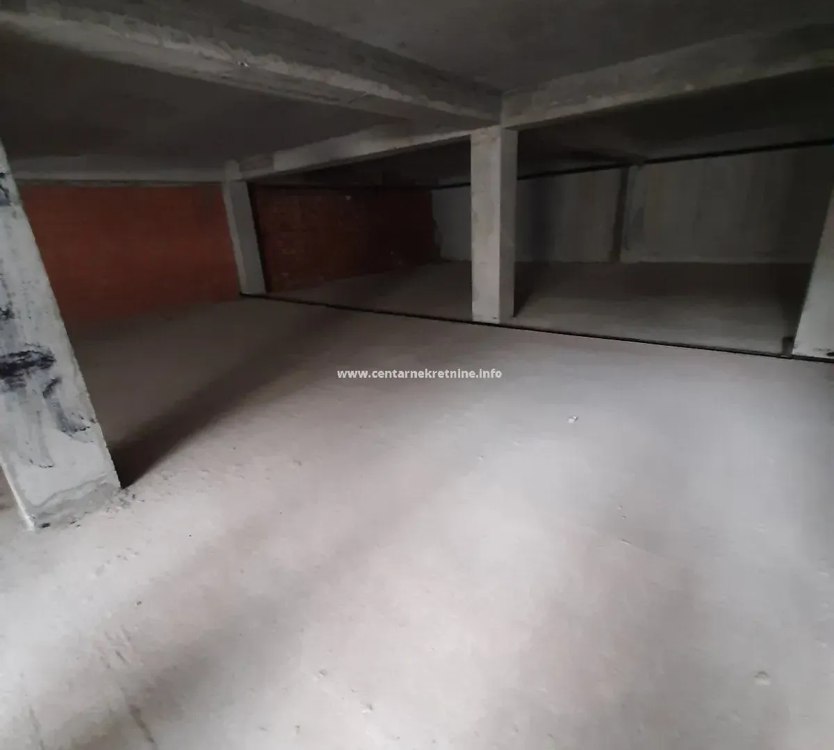 Sale, office space, 1990m², Preko Morače, Podgorica
