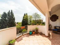 Izdavanje, kuća, 280m², Gorica C, Podgorica - image 9