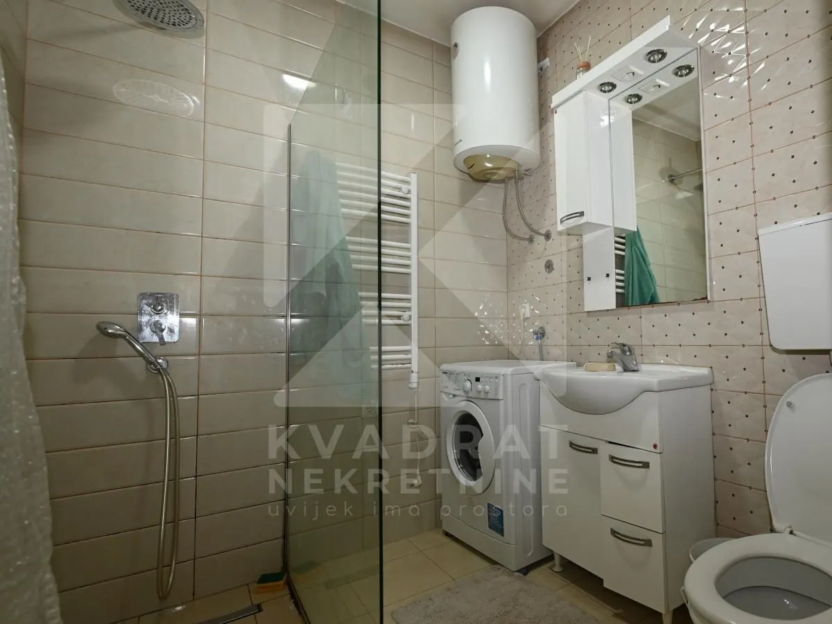 Izdavanje, jednosoban stan, 43m², 1 maj, Podgorica