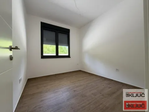 Prodaja, četvorosoban stan, 90m², Petrovaradin, Novi Sad - image 8