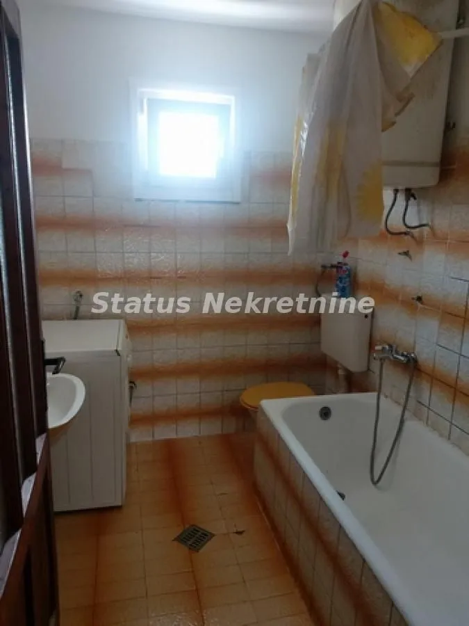 Prodaja, kuća, 261m², Inđija, Srbija