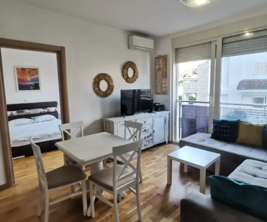 Prodaja, jednosoban stan, 35m², Centar, Budva
