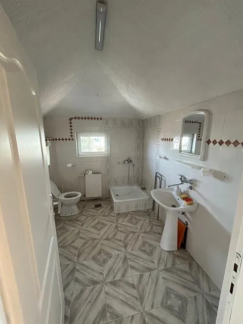 Rent, office space, 176m², Autokomanda, Voždovac Sve Podlokacije