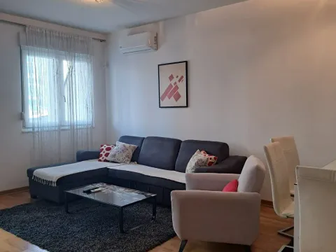 Izdavanje, stan, 65m², City Kvart, Podgorica - image 2