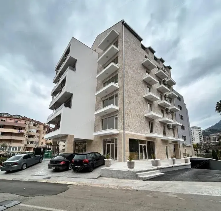 Prodaja, dvosoban stan, 82m², Budva, Crna Gora