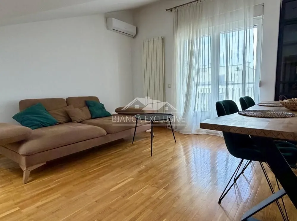 Prodaja, trosoban stan, 93m², Autokomanda, Voždovac Sve Podlokacije