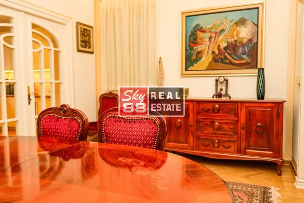 Sale, house, 243m², Savski Venac, Beograd