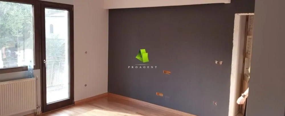 Rent, office space, 103m², Medijana, Niš