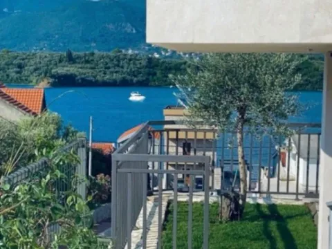 Izdavanje, jednosoban stan, 73m², Obala Đuraševića, Tivat - image 3