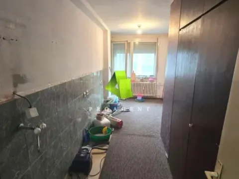 Prodaja, trosoban stan, 72m², Crveni Pevac, Niš - image 3