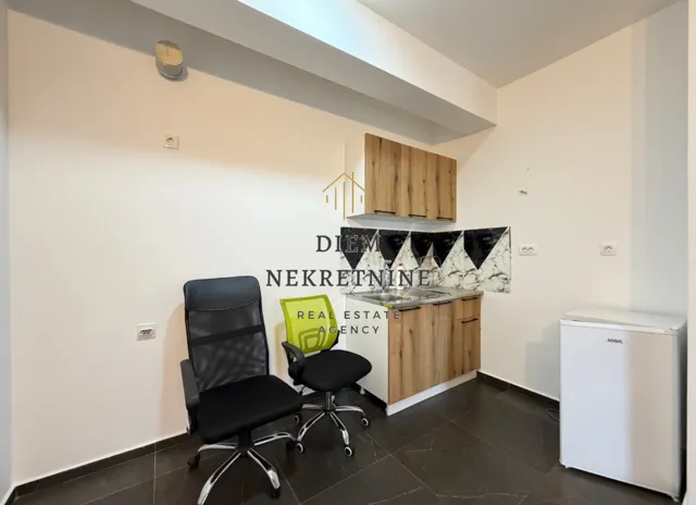 Izdavanje, dvosoban stan, 70m², Master Kvart, Podgorica