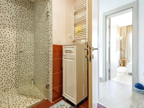 Sale, two bedroom apartment, 68m², Kostanjica, Kotor - image 3