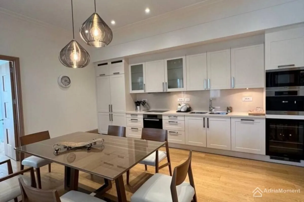 Prodaja, dvosoban stan, 131m², Porto Montenegro, Tivat