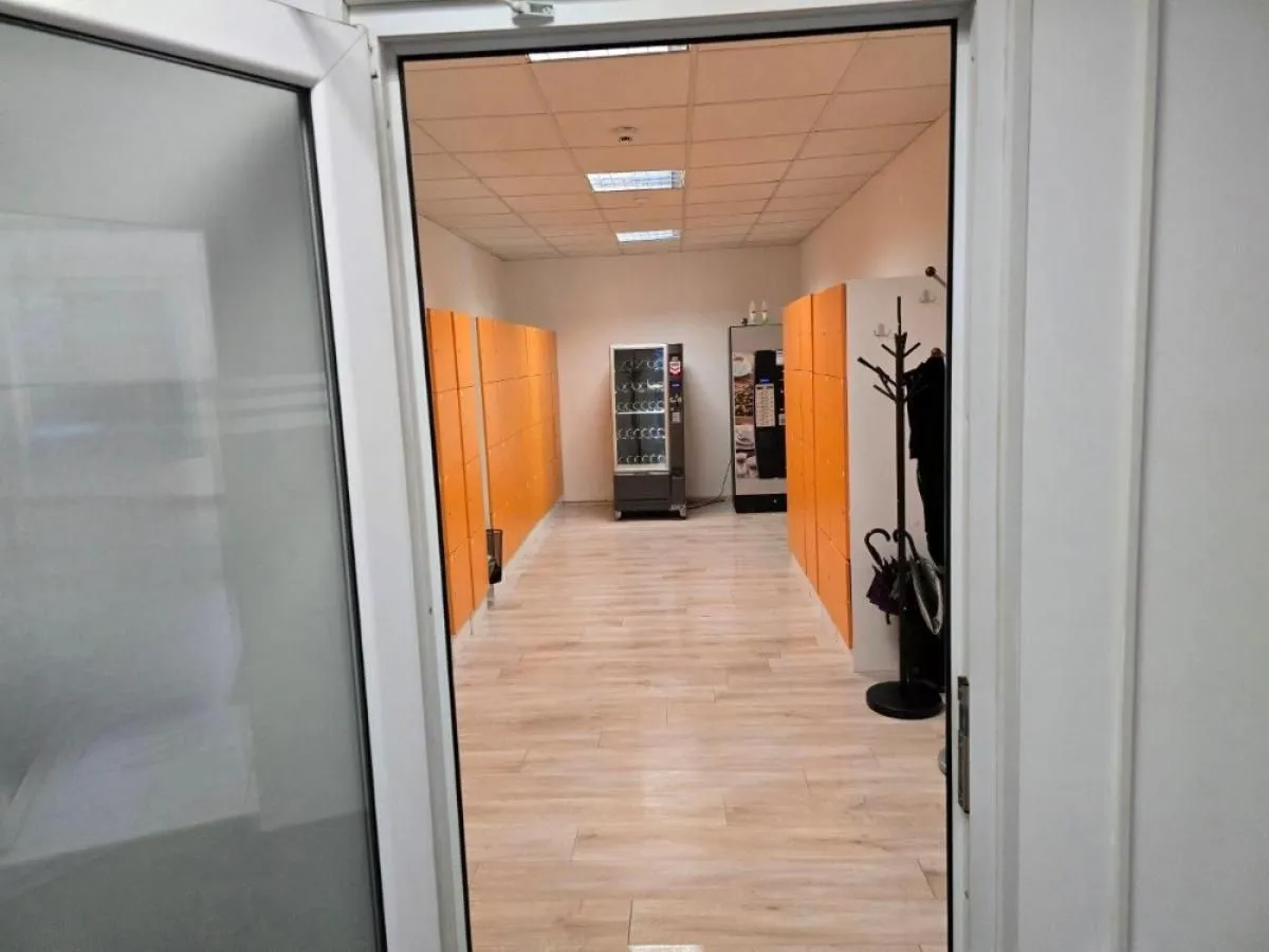 Rent, office space, 600m², Niš, Srbija