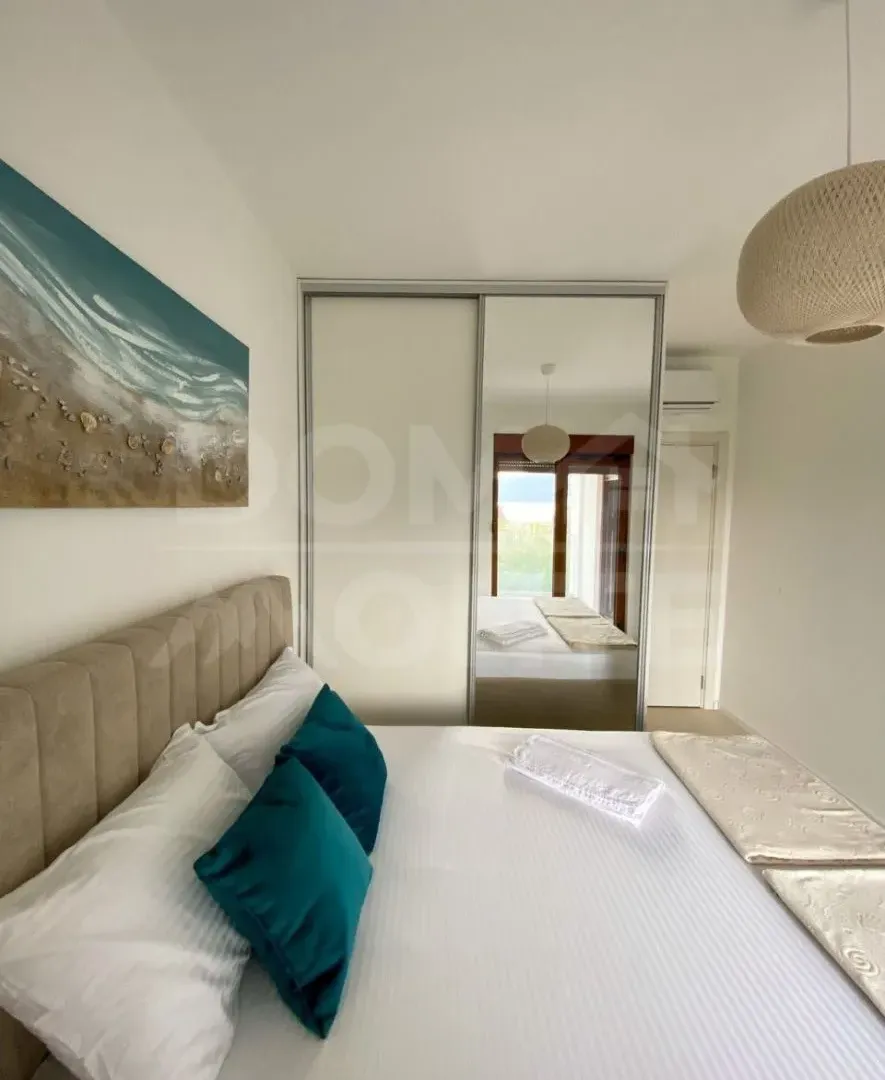 Izdavanje, jednosoban stan, 40m², Tivat, Crna Gora