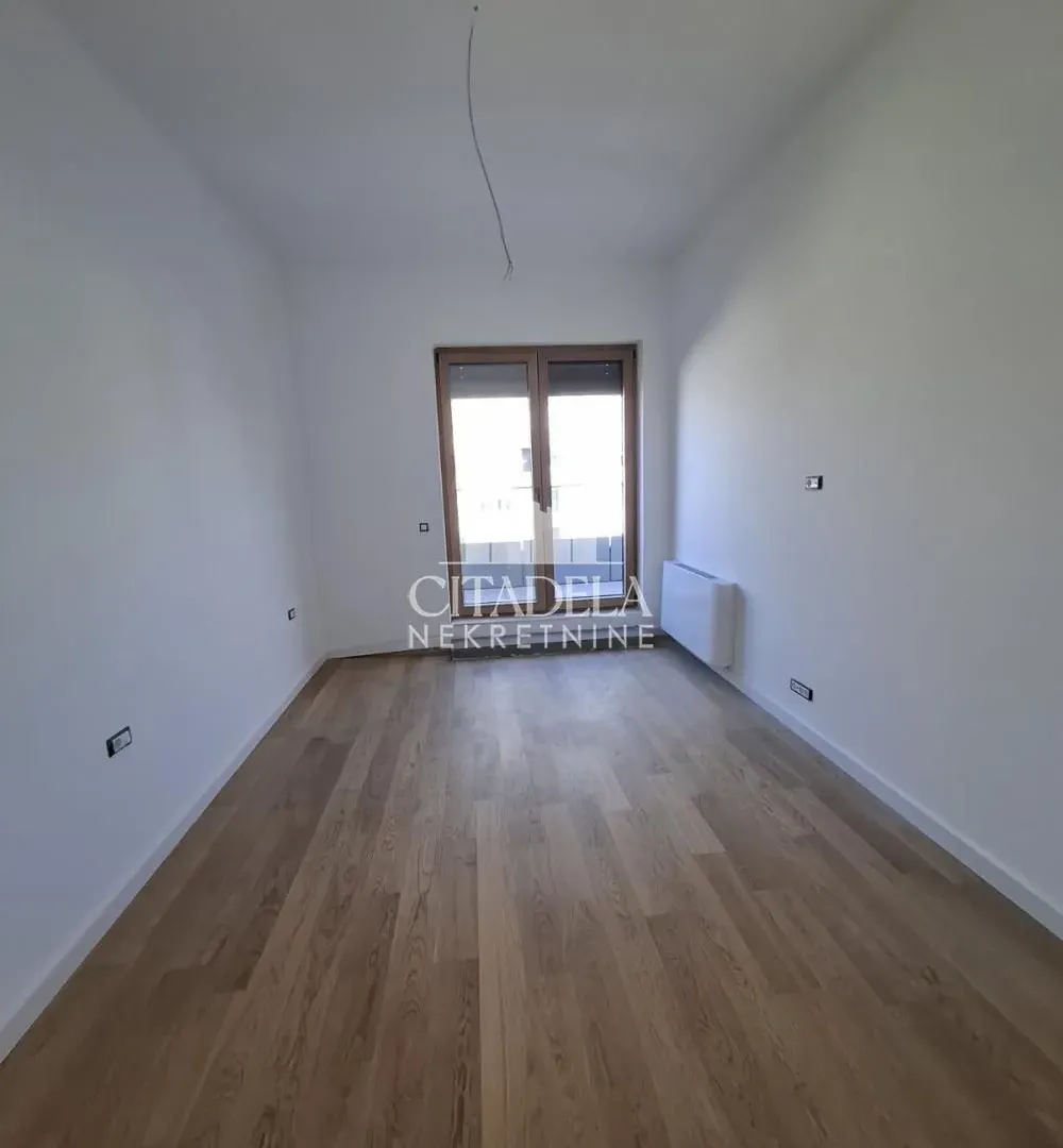 Prodaja, četvorosoban stan, 131m², Čukarica, Beograd