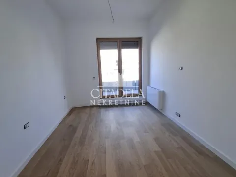 Sale, four bedroom apartment, 131m², Banovo Brdo, Beograd - image 5