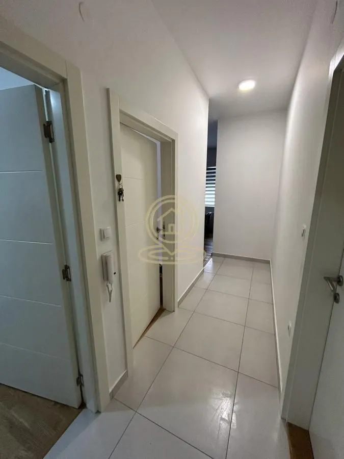 Izdavanje, dvosoban stan, 46m², Rotkvarija, Novi Sad Sve Podlokacije