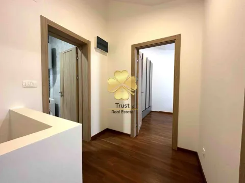 Izdavanje, dvosoban stan, 90m², Master Kvart, Podgorica - image 11